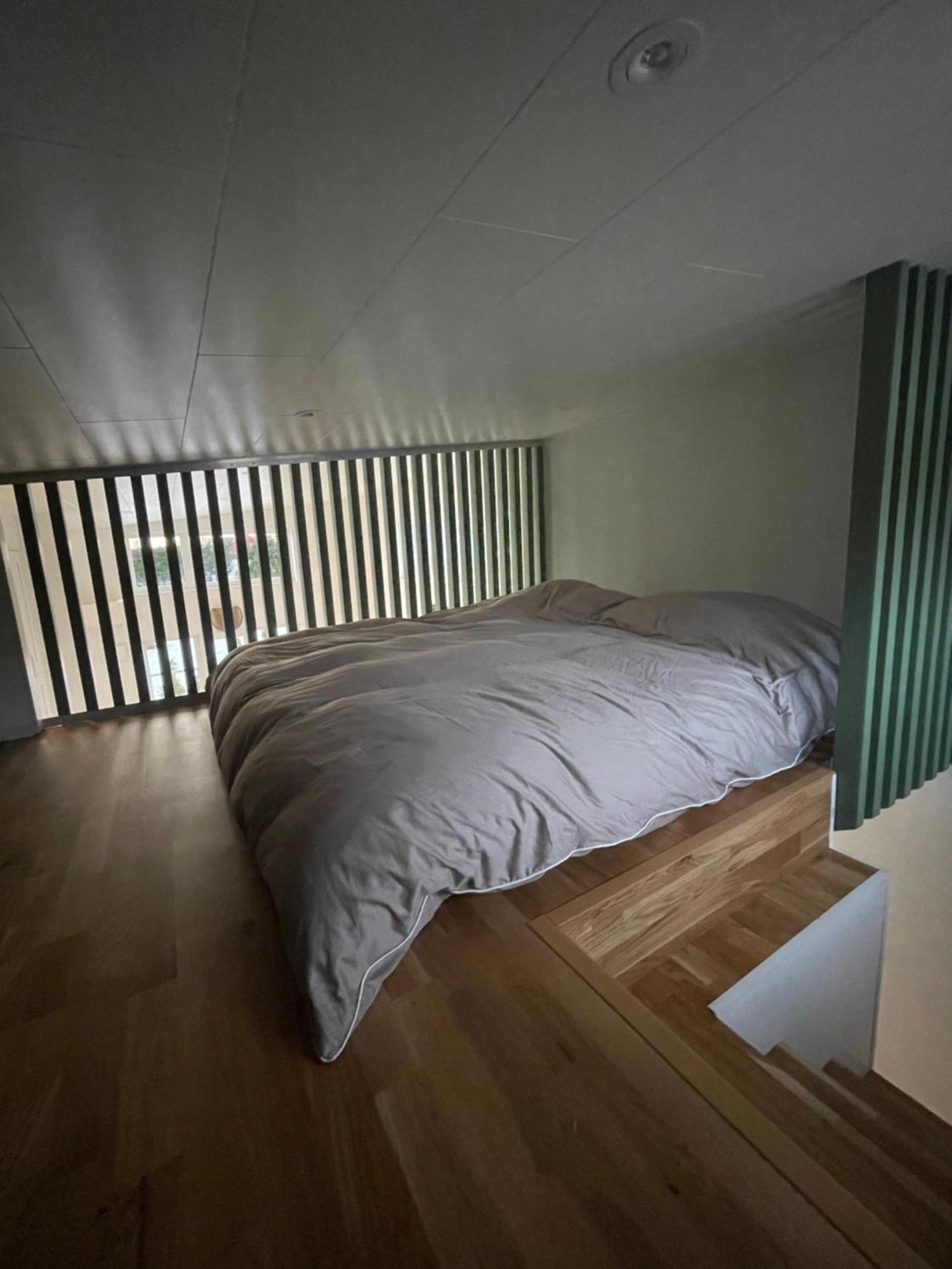 Ett Nytt Fraesch Hus Utanfoer Stockholm Naera Arlanda Villa Rosersberg Luaran gambar